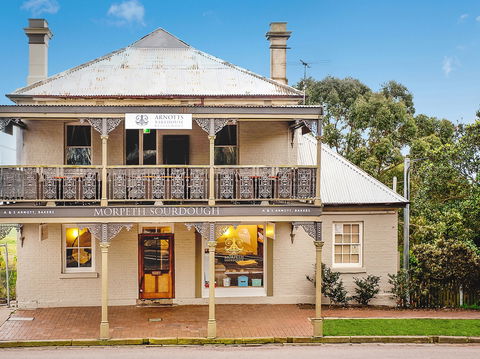 Sourdough Baking Class With Stephen Arnott At Historic Arnott Bakehouse - NT Tourism 2