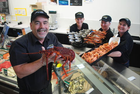 The Fresh Fish Place Fish Market & Café - NT Tourism 2