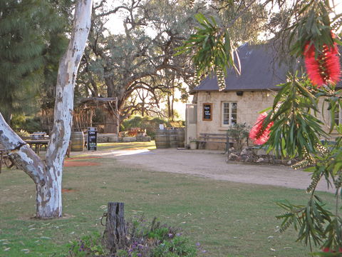 Overland Corner Hotel - Accommodation NT 0