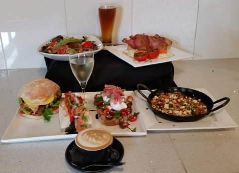 Churchill Cafe & Larder - Accommodation NT 0