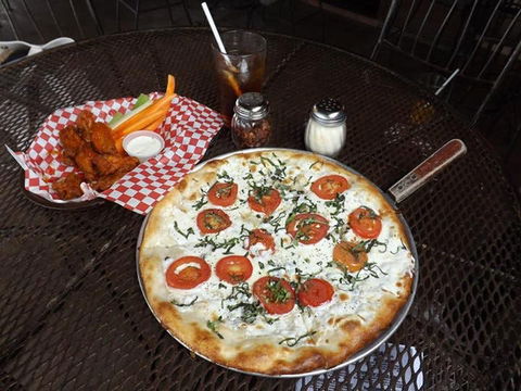 Al Capone's Pizzeria - Kensington - Accommodation NT 0