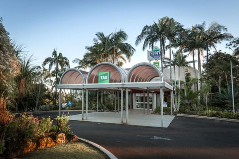 Sports Club Bistro - Lismore Workers Sports Club - NT Tourism 0