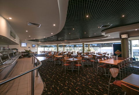 Sports Club Bistro - Lismore Workers Sports Club - NT Tourism 1