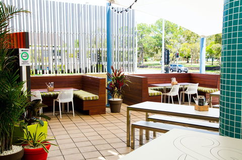 Thistle Bar - NT Tourism 0