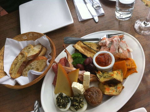 Base Camp Cafe - Accommodation NT 0