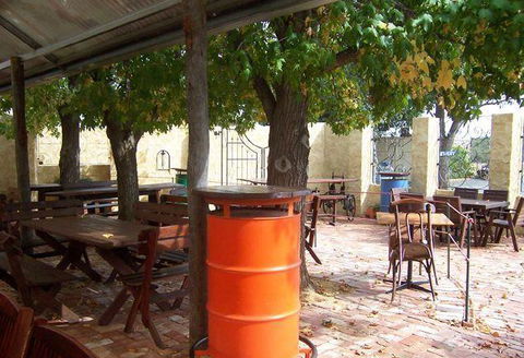 Ken's Humble Pie Shop - NT Tourism 5