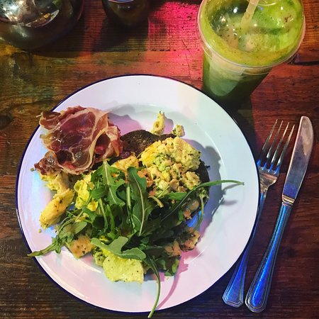 Big Table - Accommodation NT 0