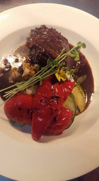 Woods And Irons Restaurant @ The Moranbah Golf Club - NT Tourism 0