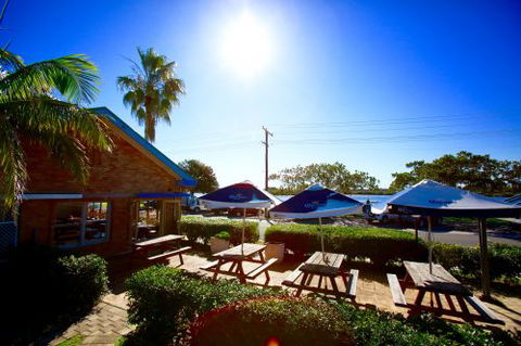 Tea Gardens Hotel–Motel - NT Tourism 1