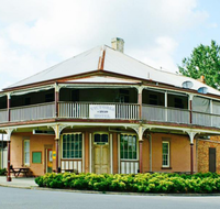 The Victoria Hotel Hinton - NT Tourism