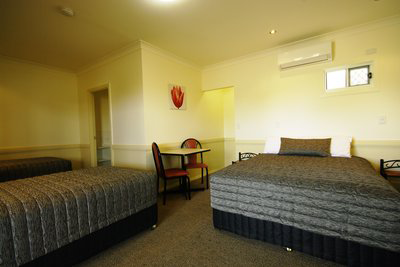 Park Avenue Hotel-Motel - NT Tourism 0