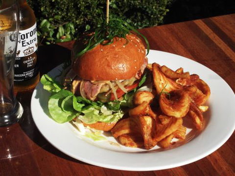 The Bunker Bar & Bistro - NT Tourism 3