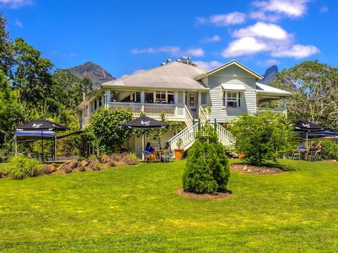 Mavis’s Kitchen & Cabins - NT Tourism 0