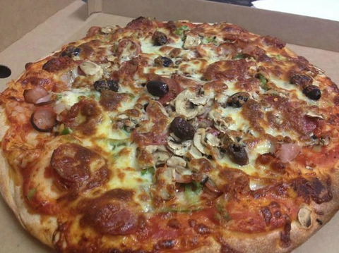 Eat-a-Pizza - NT Tourism 0