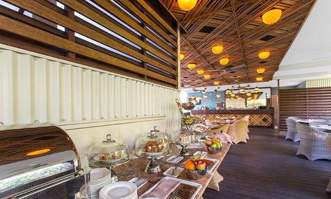 The Deck Poolside Bar & Restaurant - NT Tourism 1