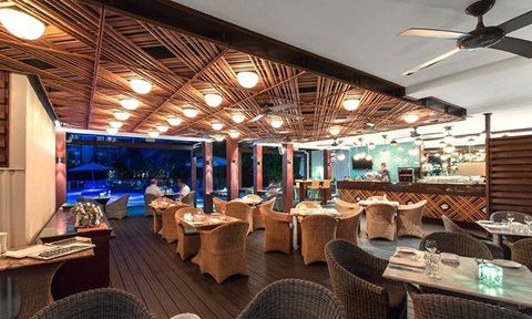 The Deck Poolside Bar & Restaurant - NT Tourism 3