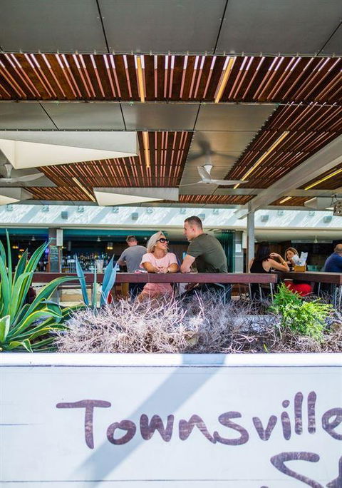 Watermark - Townsville - NT Tourism 29