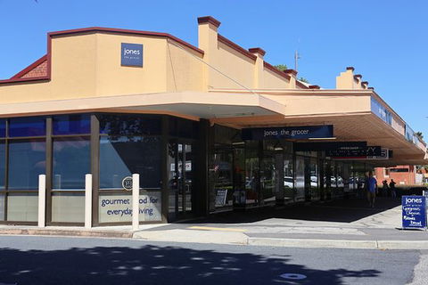 Jones The Grocer - NT Tourism 0