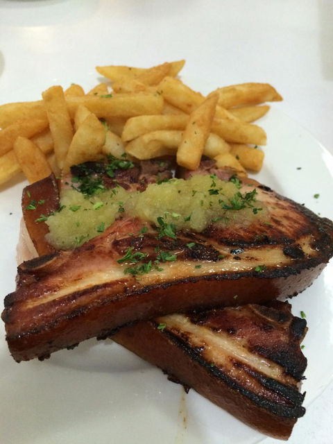 The Mahogany Bar And Grill - NT Tourism 3