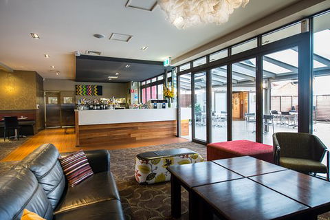 Cooleys Hotel - NT Tourism 0
