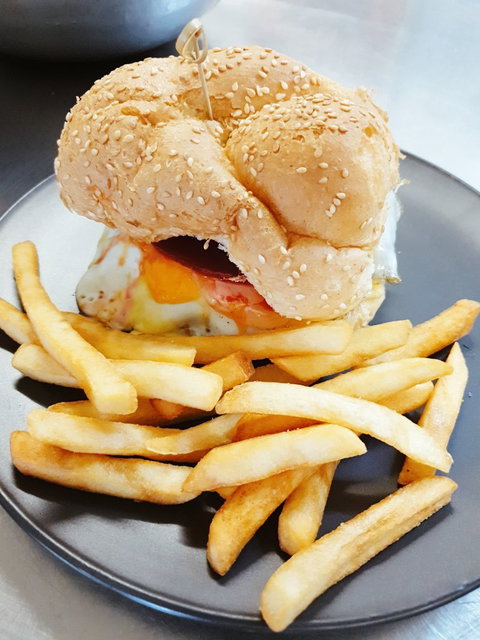 Mt Lyell Hotel Thai - European Bar And Restaurant - Accommodation NT 5