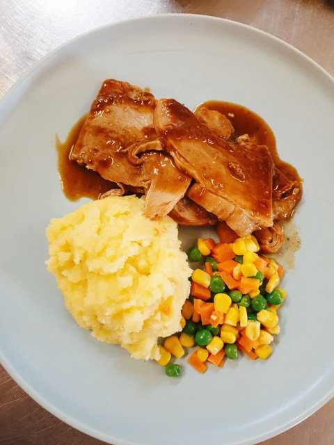 Mt Lyell Hotel Thai - European Bar And Restaurant - Accommodation NT 6