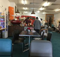 The Crowded Lounge - NT Tourism