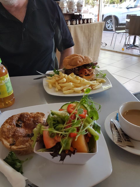 Deja Vu Cafe - NT Tourism 4