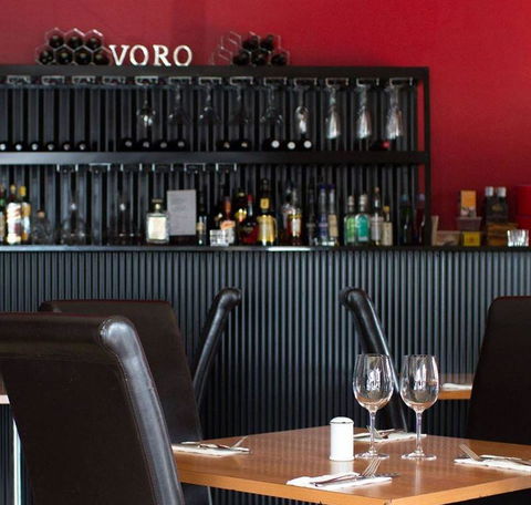 Voro Restaurant And Pizzeria - NT Tourism 6