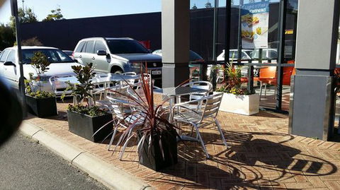 Red Rooster - NT Tourism 0