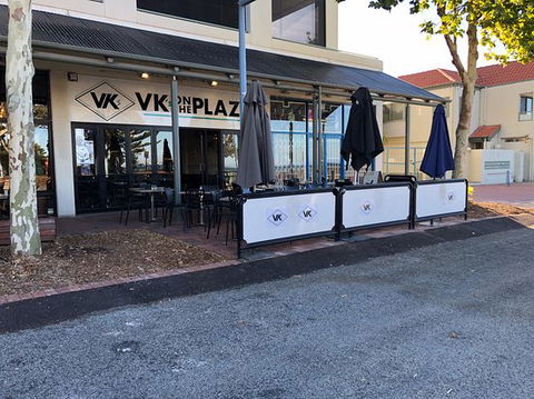 VK's On The PLAZA - NT Tourism 0