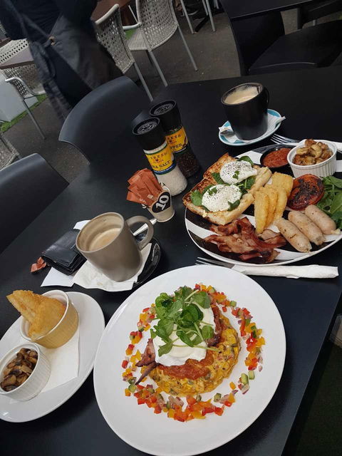 Gourmet Breakfast Cafe - NT Tourism 4