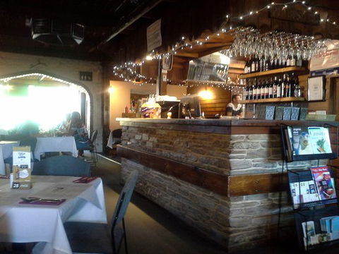 Old Bush Inn - NT Tourism 0
