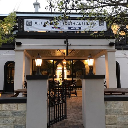 The Crafers Hotel - NT Tourism 0