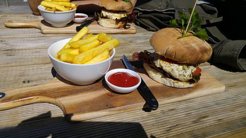 Pa's Fish Cafe - NT Tourism 0
