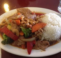 Dee's Vintage Thai Restaurant - NT Tourism
