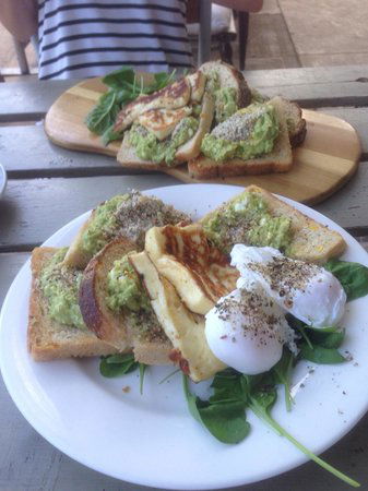 Esher Street Cafe & Deli - NT Tourism 0