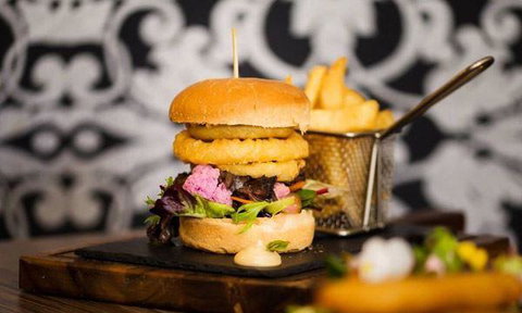 Frydays Fish & Chippery - Accommodation NT 8