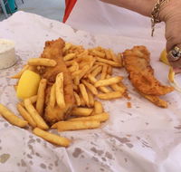 Birds Fish Bar - Bowen Fishermans Seafood Company PTY. LTD.