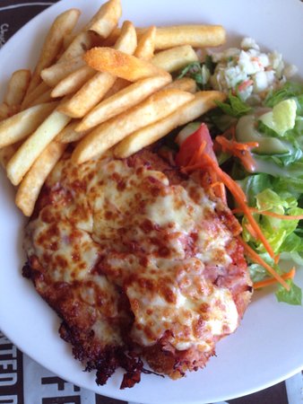 Kings Beach Tavern - NT Tourism 0