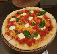 Flutterbucks Pizzeria - NT Tourism