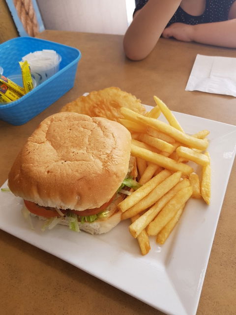 Jetty Seafood And Hamburgers - NT Tourism 1