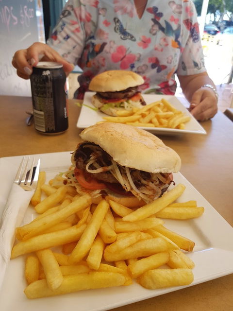 Jetty Seafood And Hamburgers - NT Tourism 2
