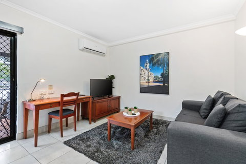 The Coffee House Apartments & Bistro - Accommodation NT 10