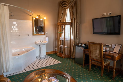 Denison Boutique Hotel - Accommodation NT 10