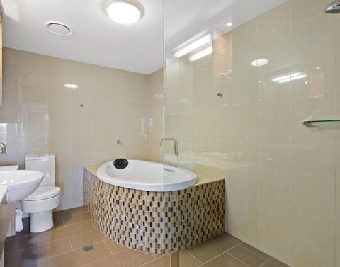 CBD Executive Apartments - Accommodation NT 9