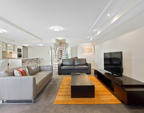 CBD Executive Apartments - Accommodation NT 12