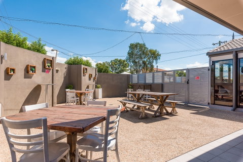 The Stirling Hotel Rockhampton - Accommodation NT 11