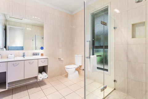 Quality Suites Point Cook Seasons 5 - Accommodation NT 9
