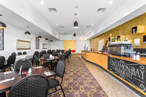 Quality Suites Point Cook Seasons 5 - Accommodation NT 15